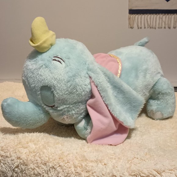 VGUC ~ Dumbo Elephant Disney's Sleeping Fun Fan Amuse SEGA 22" Plush Toy - Picture 4 of 8